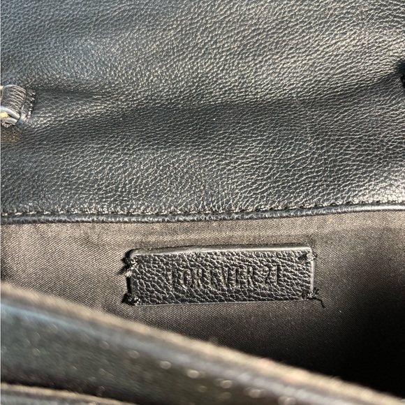 Black and Gold Quilted Crossbody Bag with Chain Strap - Picture 3 of 7